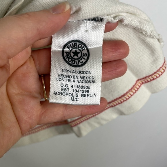 Sporty Graphic Fitted Retro Tee Red White - Picture 8 of 9